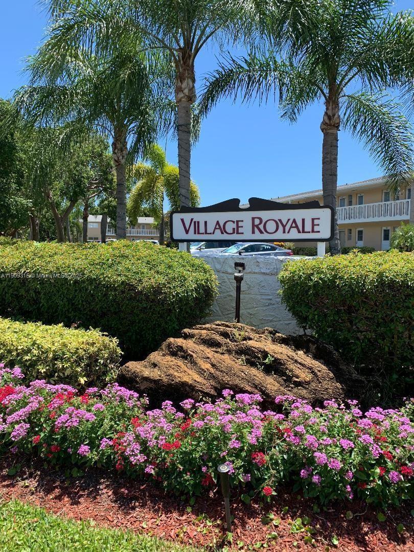 VILLAGE ROYALE CONDO 7 - Residential