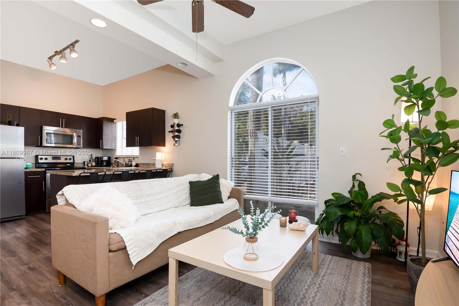 3356 Bird Ave 5