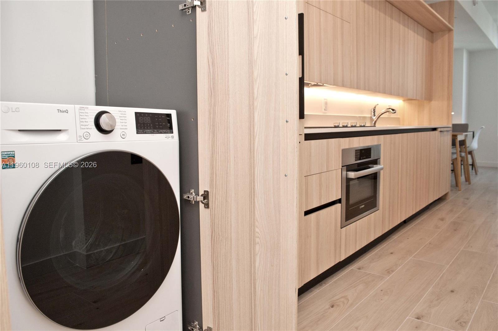 225 N Miami Ave 2508