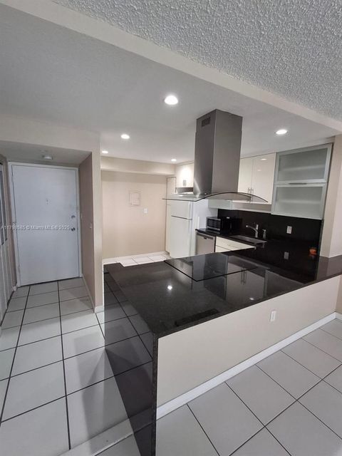  North Miami Beach FL 33179
