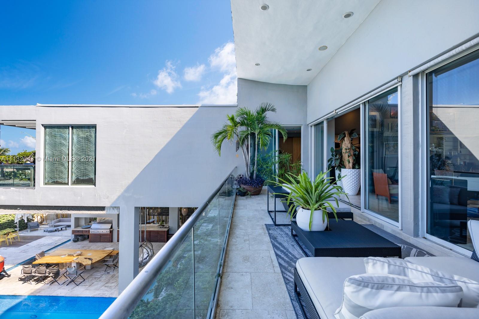 TROPICAL ISLE HOMES SUB 4 - Residential