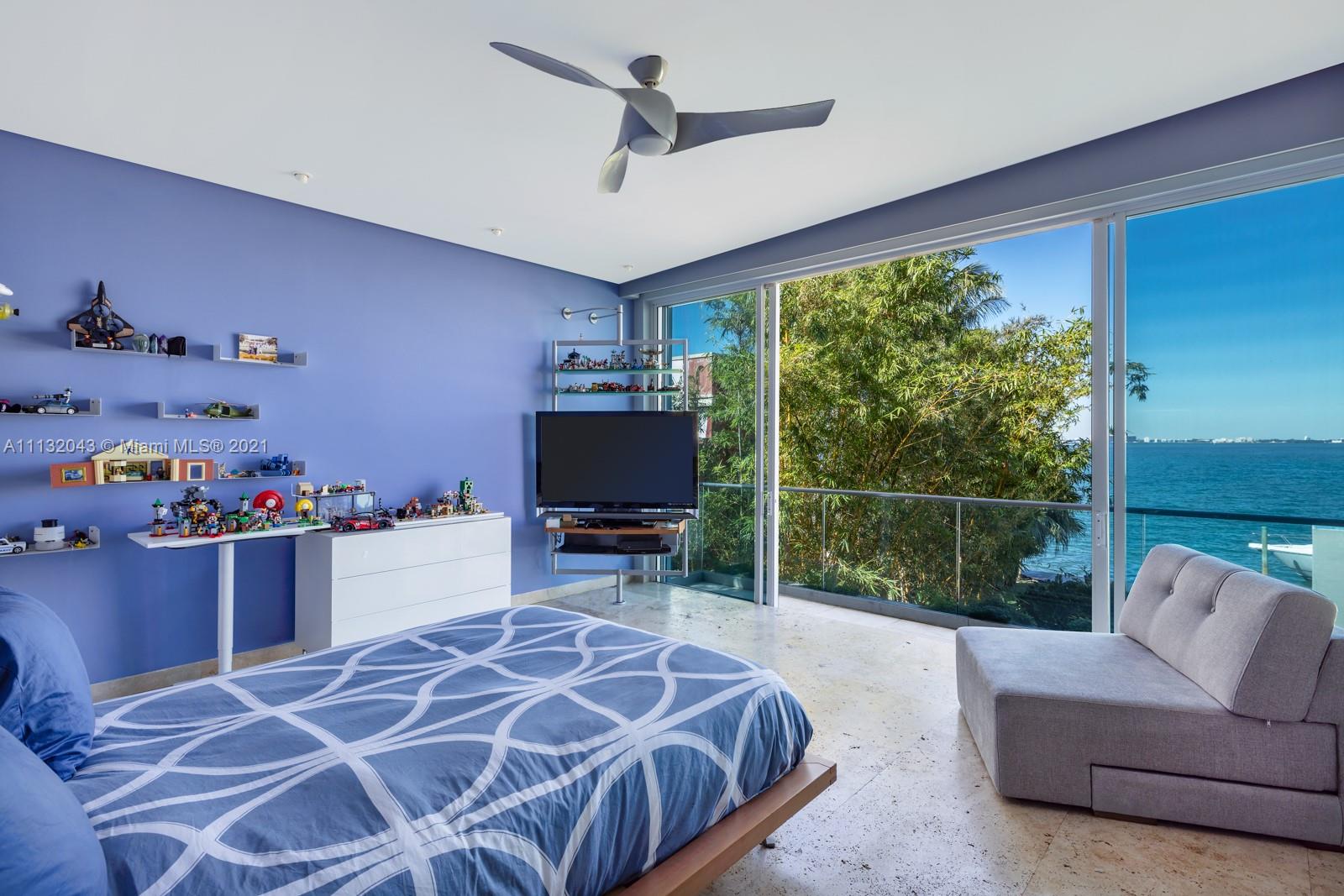 TROPICAL ISLE HOMES SUB 4 - Residential