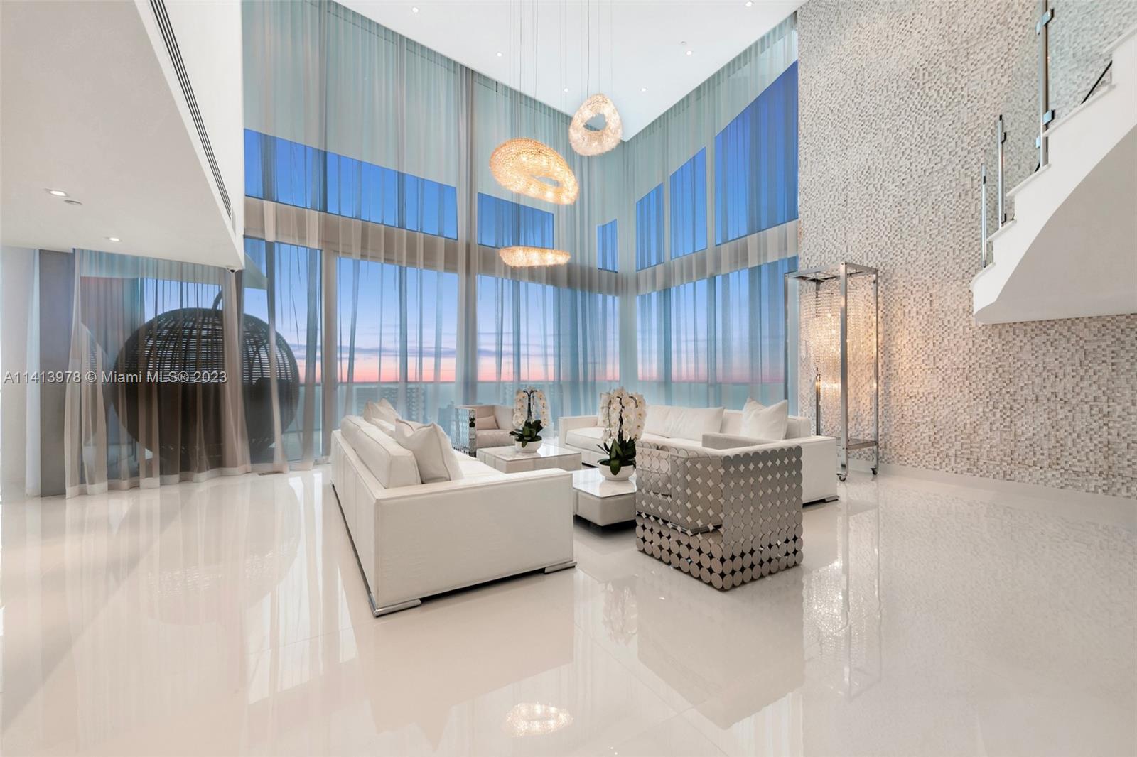 JADE BEACH - Residential