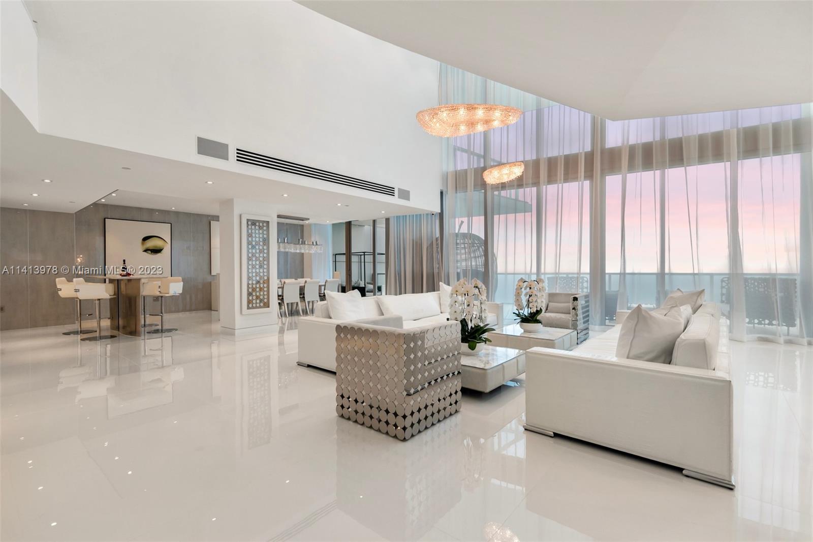 JADE BEACH - Residential