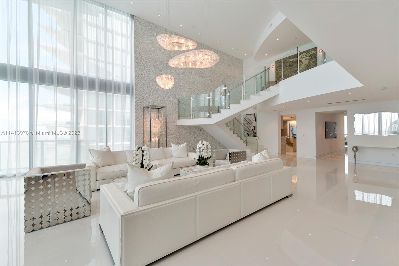 JADE BEACH - Residential