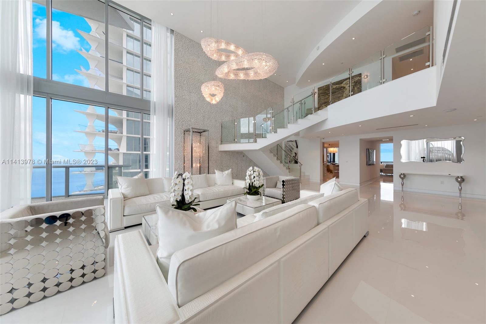 JADE BEACH - Residential