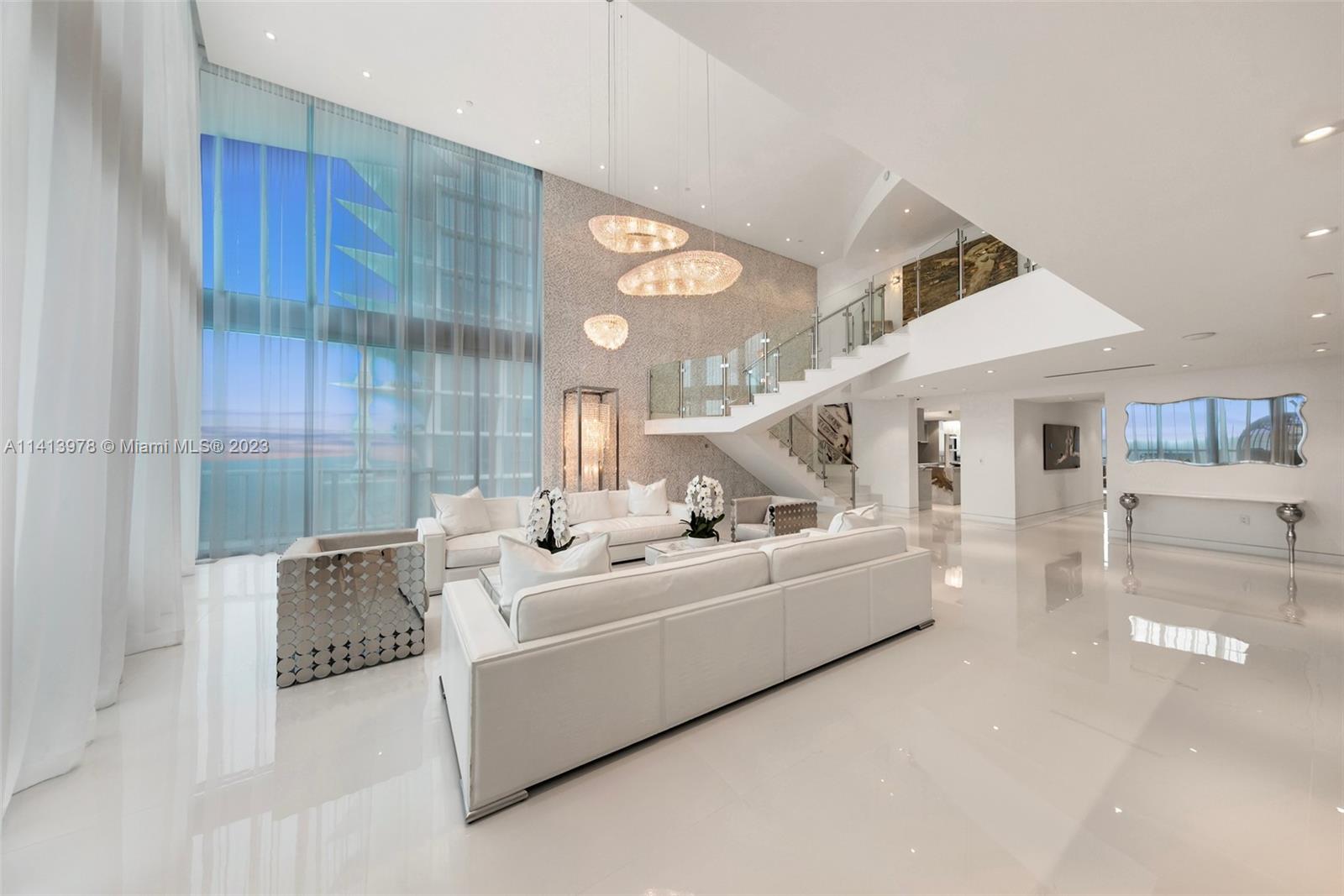 JADE BEACH - Residential