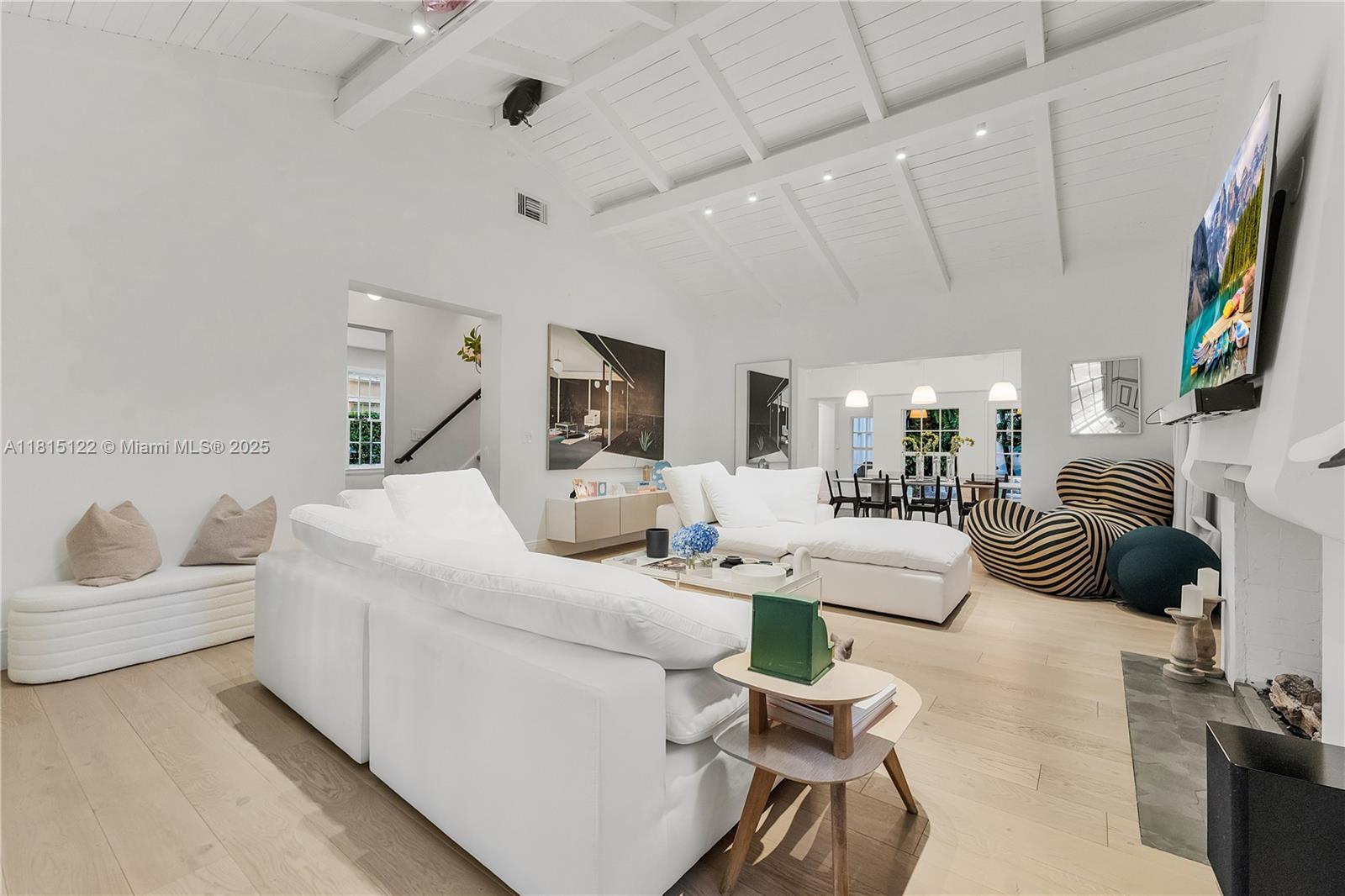 3747 Royal Palm Ave