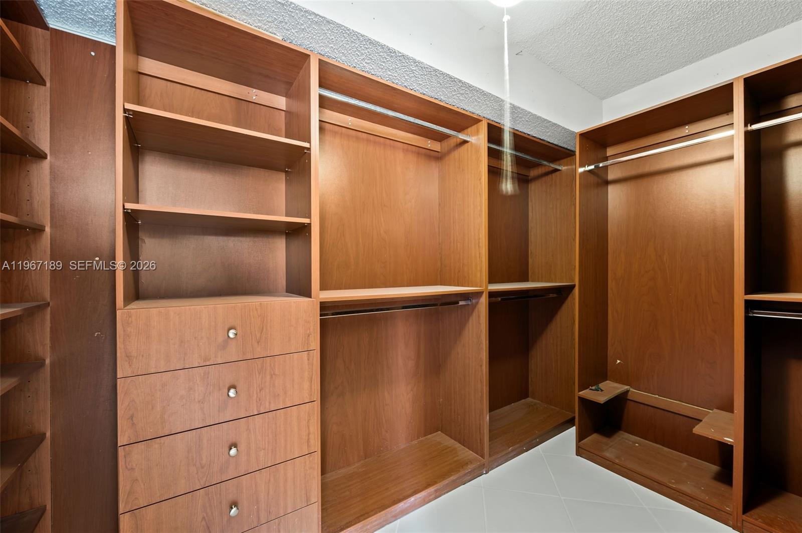 BYRON MARINA CONDO - Residential