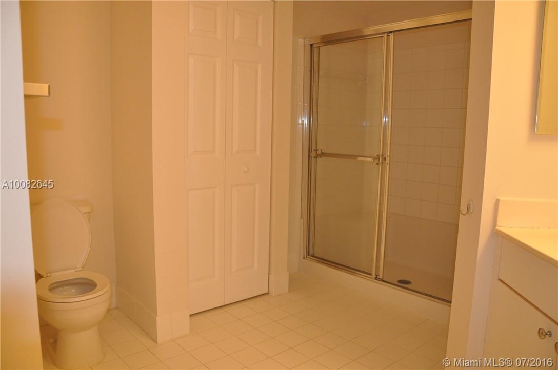 PORTO BELLAGIO CONDO - Residential Lease