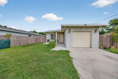 Homes with One Acre Plus in Miami-Dade County 54 344 SW 3rd St Florida City FL 33034