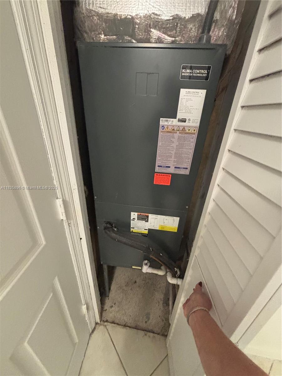 FLORAL HEIGHTS - Residential Lease