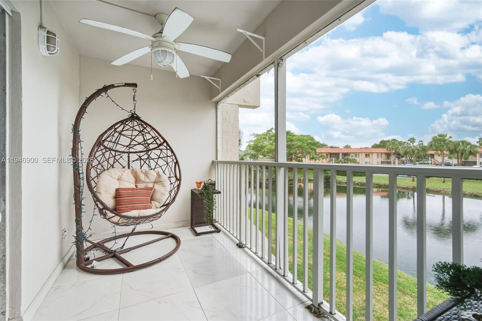 BUILDING ONE OF RACQUET C - Residential