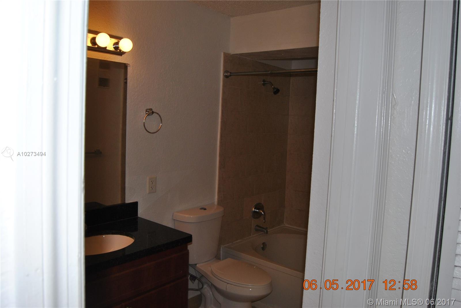 Vista Lago At The Hammock - Residential Lease