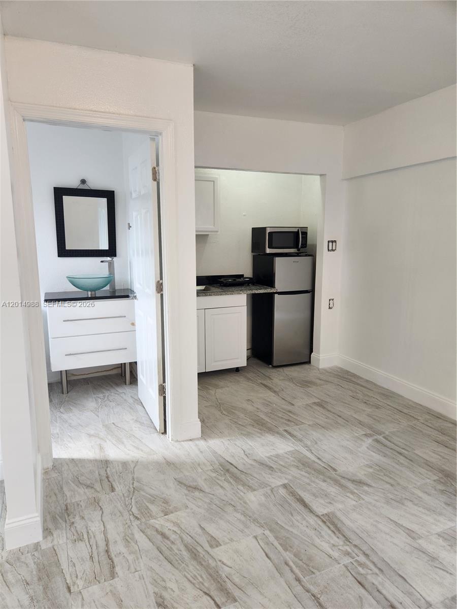 CUTLER CREEK POINT - Residential Lease