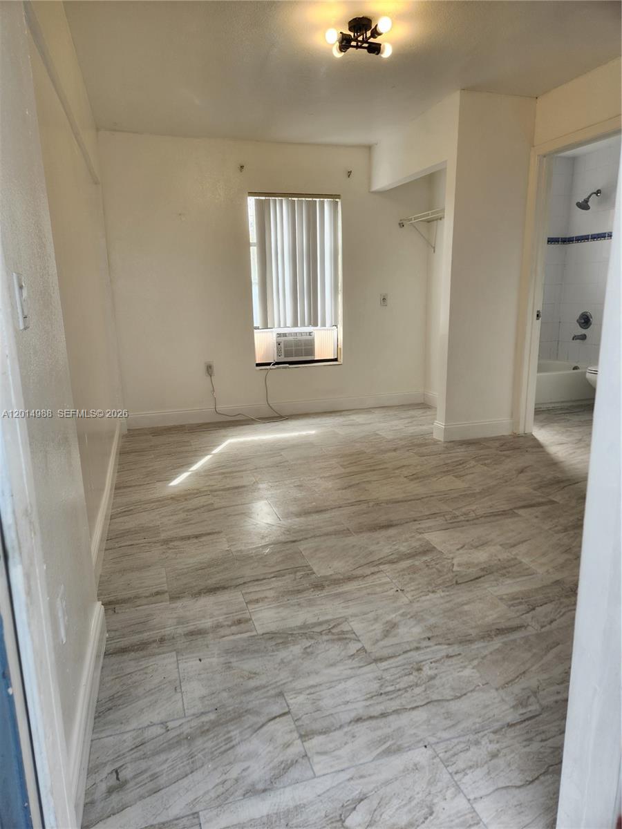 CUTLER CREEK POINT - Residential Lease