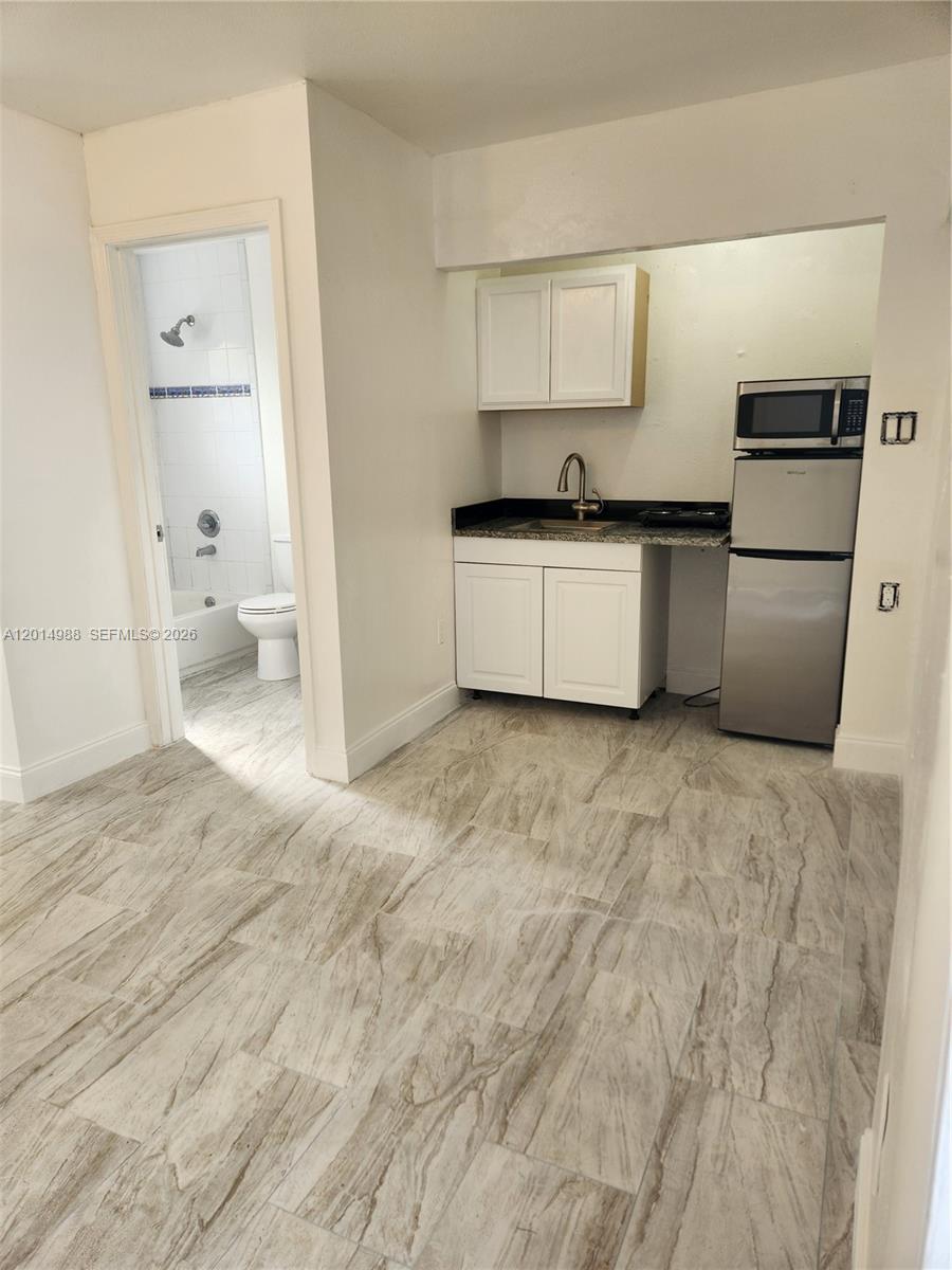 CUTLER CREEK POINT - Residential Lease