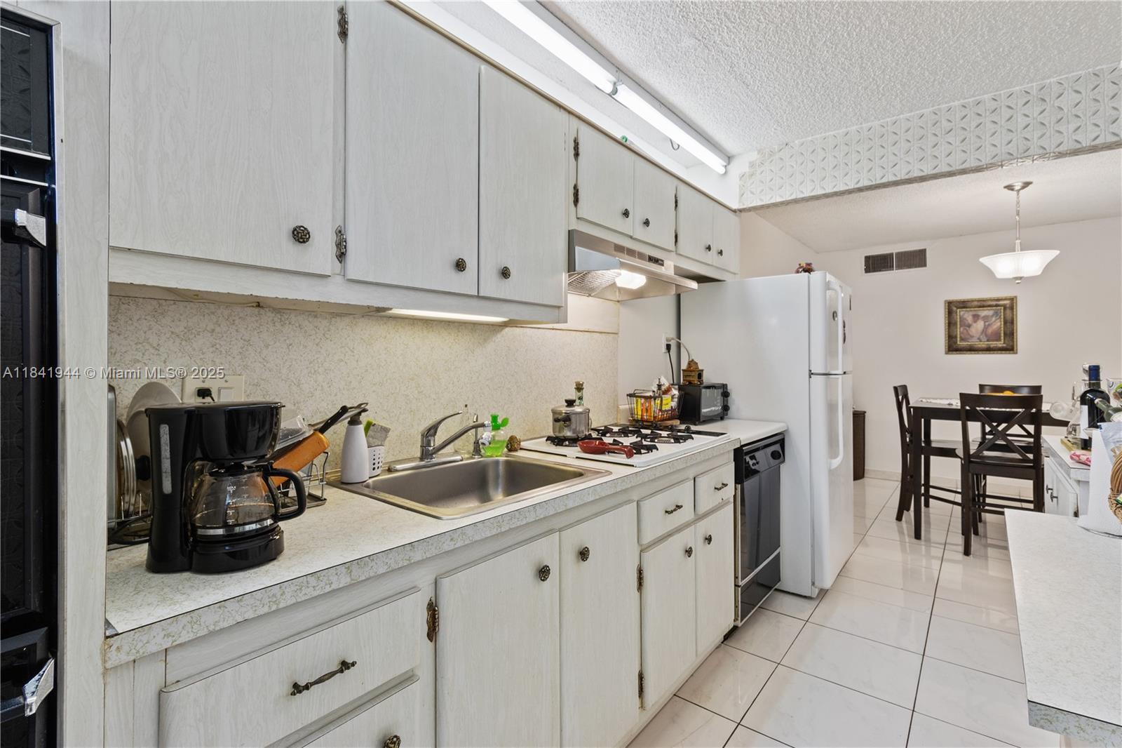 RO-MONT SOUTH CONDO C - Residential