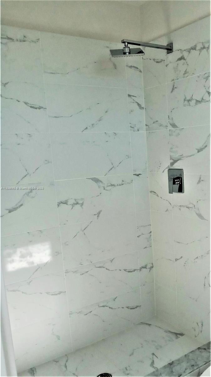 AVENTURA VILLAGE - Residential Lease