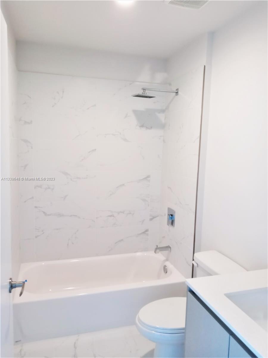 AVENTURA VILLAGE - Residential Lease