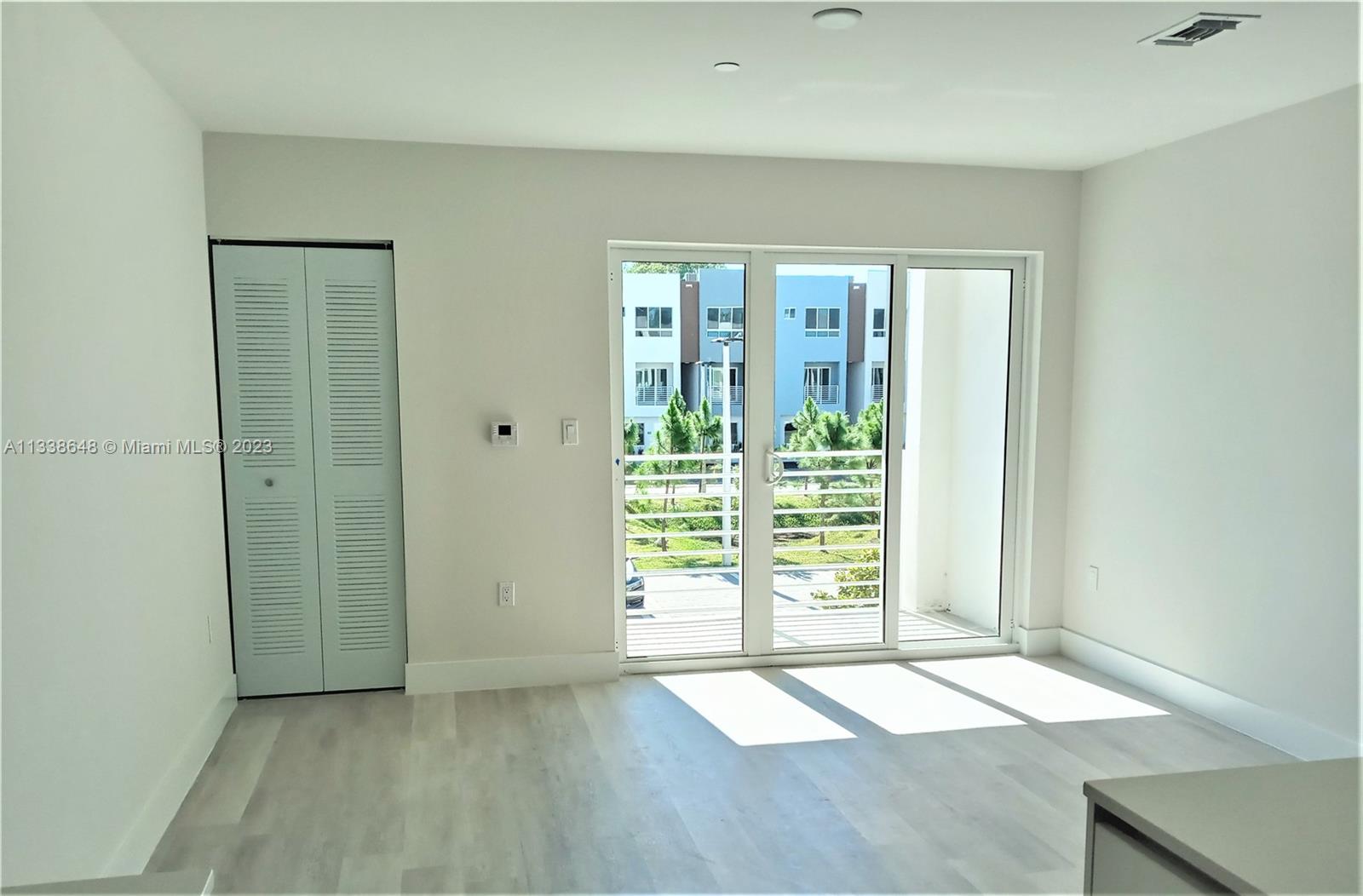 AVENTURA VILLAGE - Residential Lease