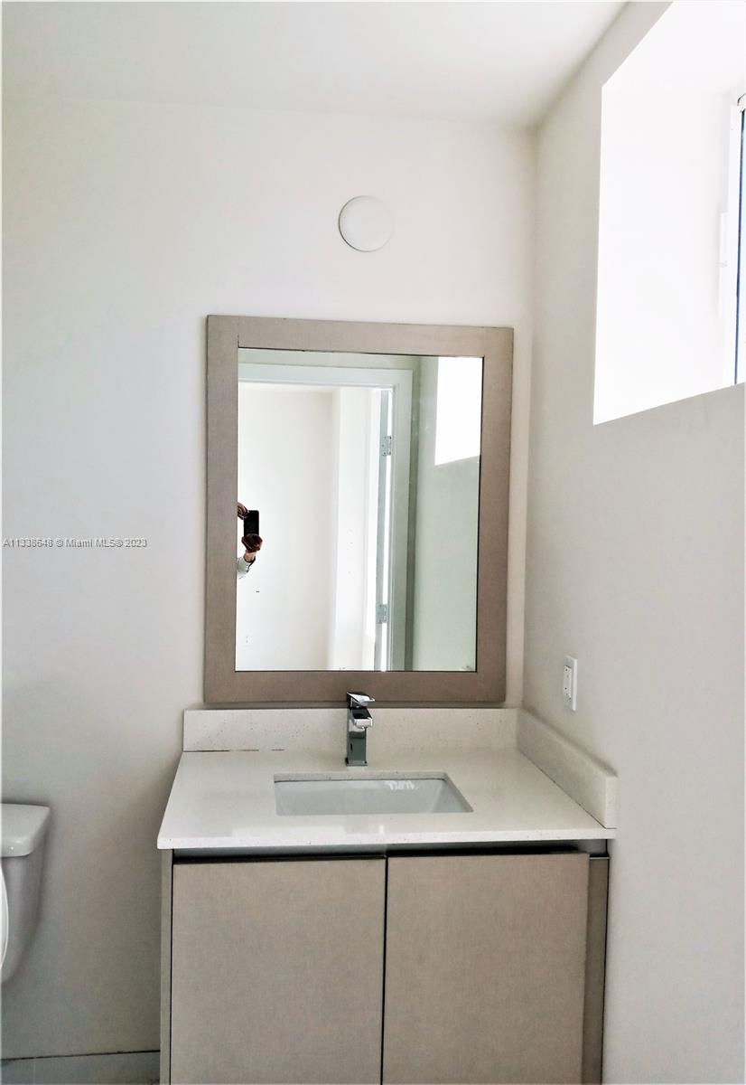 AVENTURA VILLAGE - Residential Lease