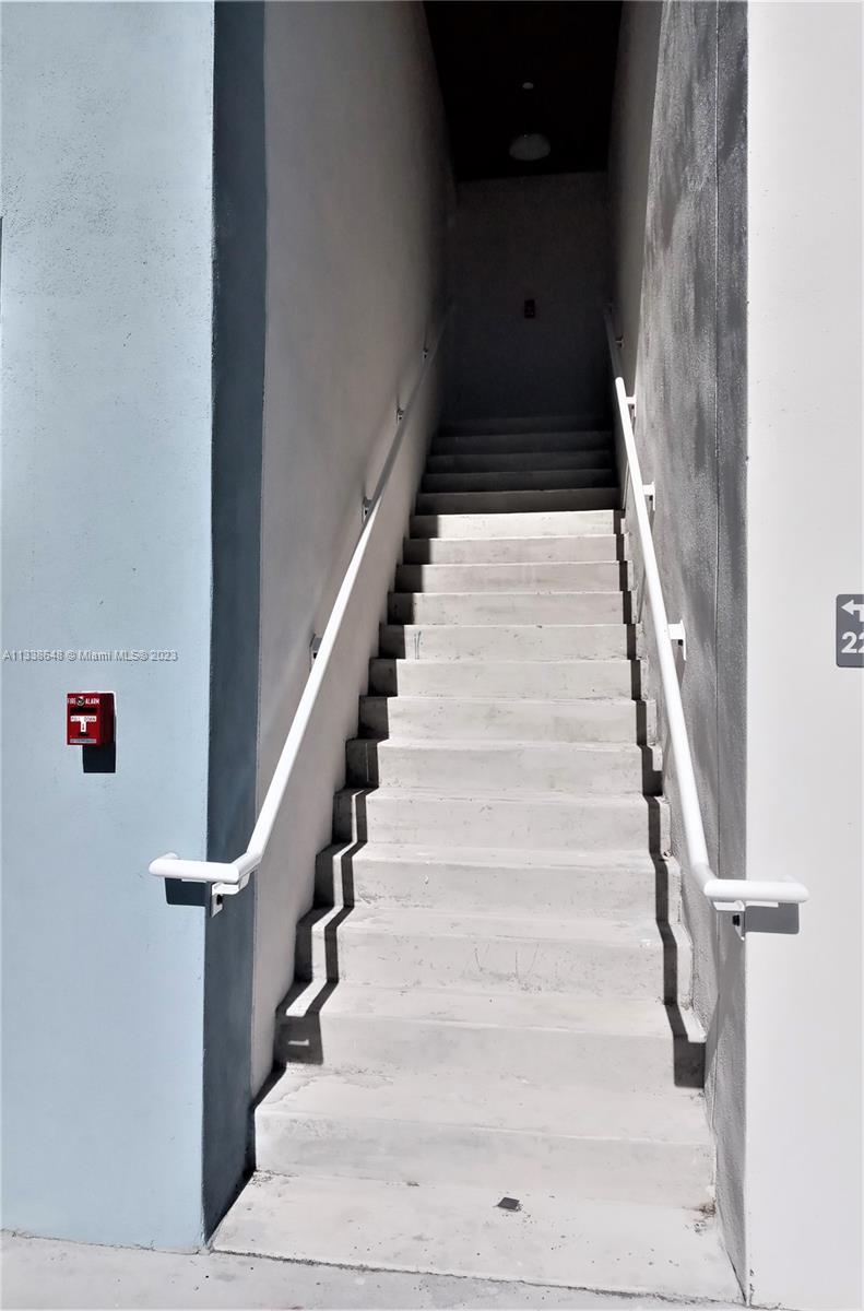 AVENTURA VILLAGE - Residential Lease