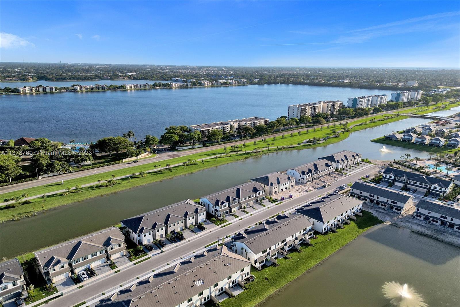 OAK TREE PROPERTY REDEVEL - Residential Lease