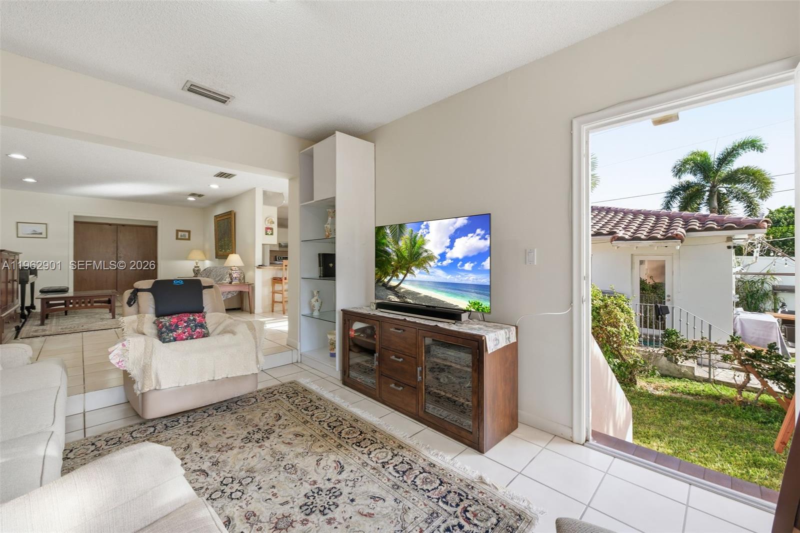 ALTOS DEL MAR NO 5 - Residential