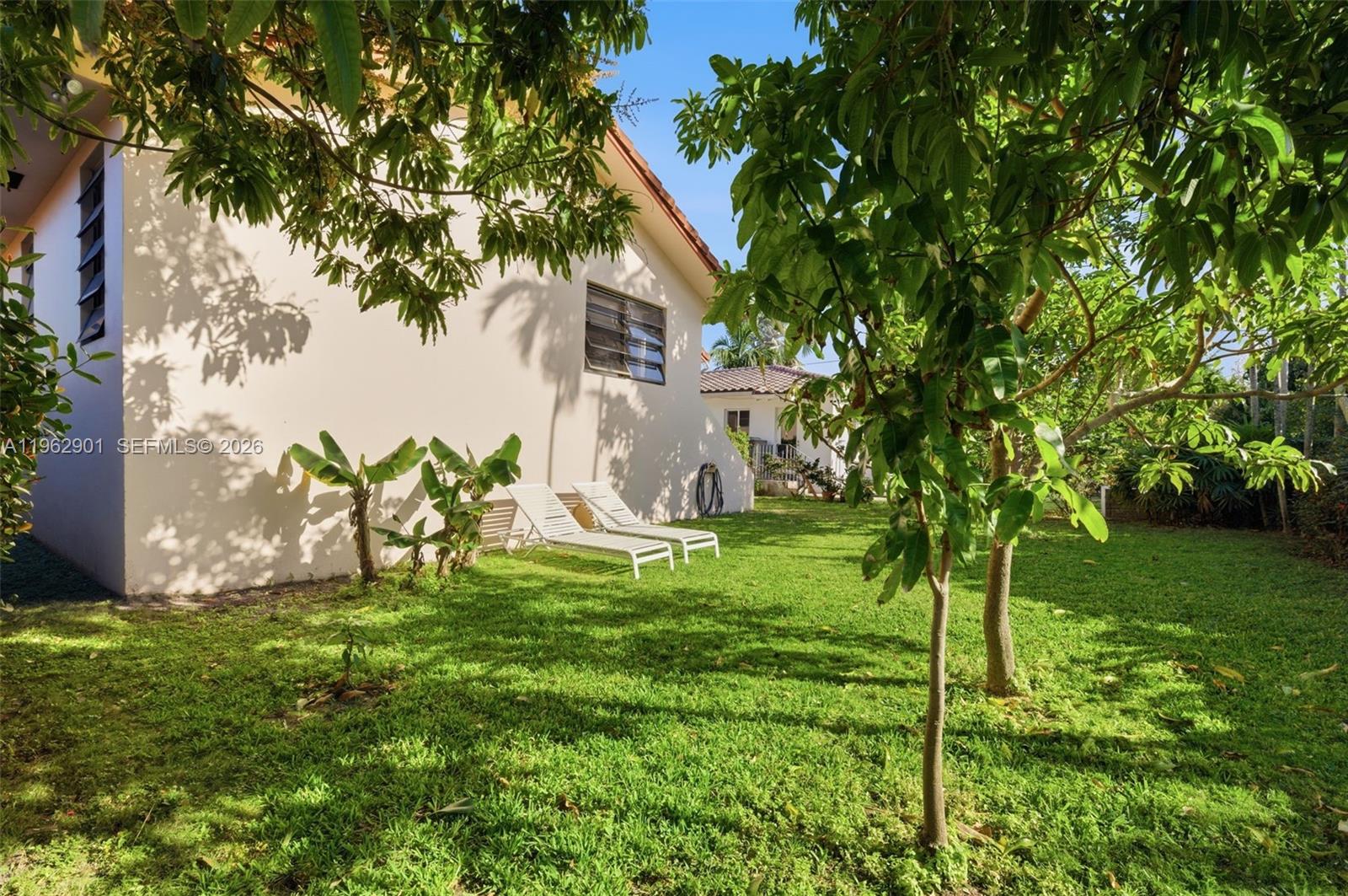 ALTOS DEL MAR NO 5 - Residential