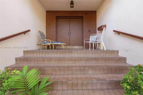 9208 Emerson Ave Surfside FL 33154