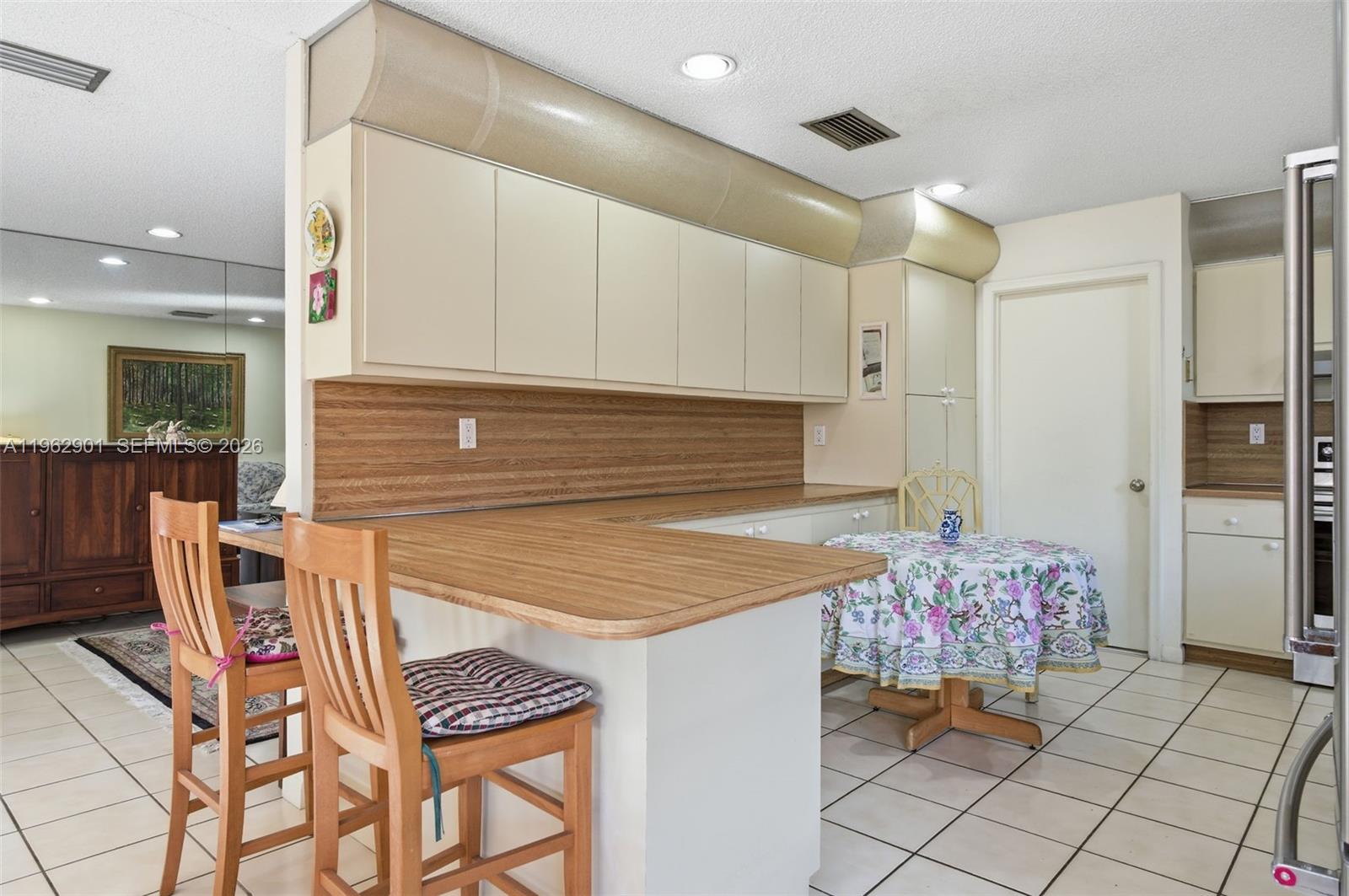 ALTOS DEL MAR NO 5 - Residential