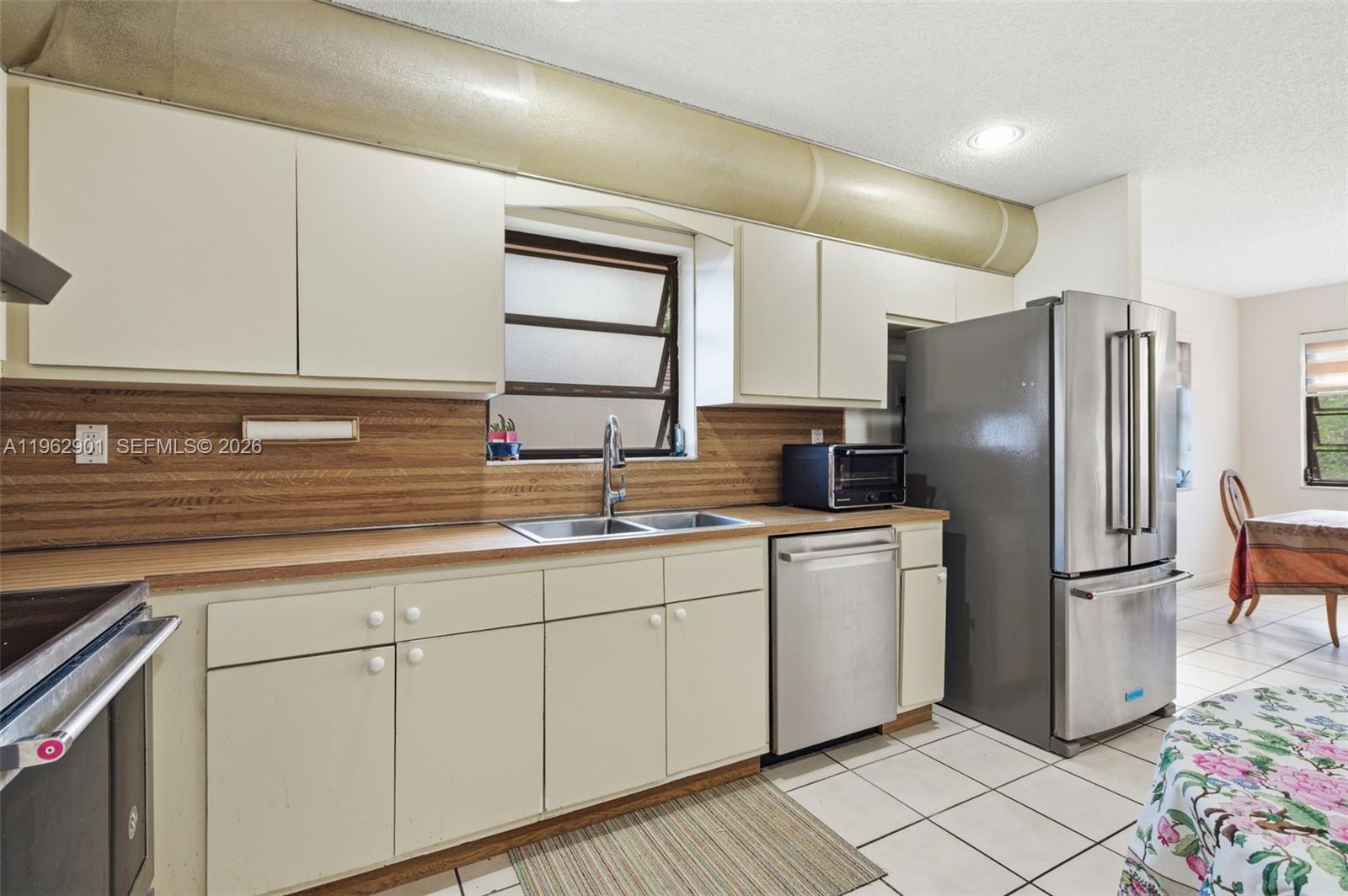 ALTOS DEL MAR NO 5 - Residential