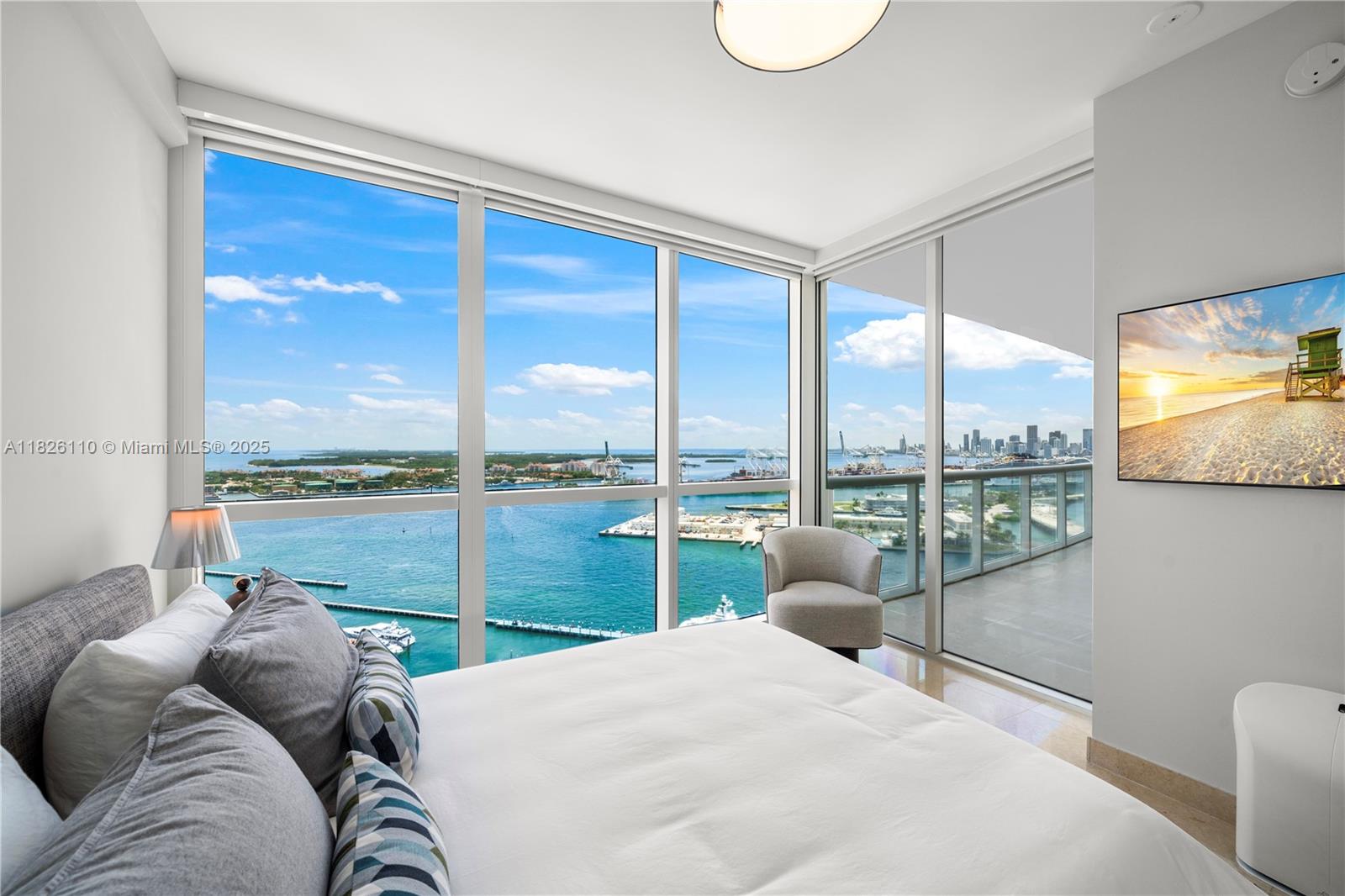 ICON CONDO - Residential