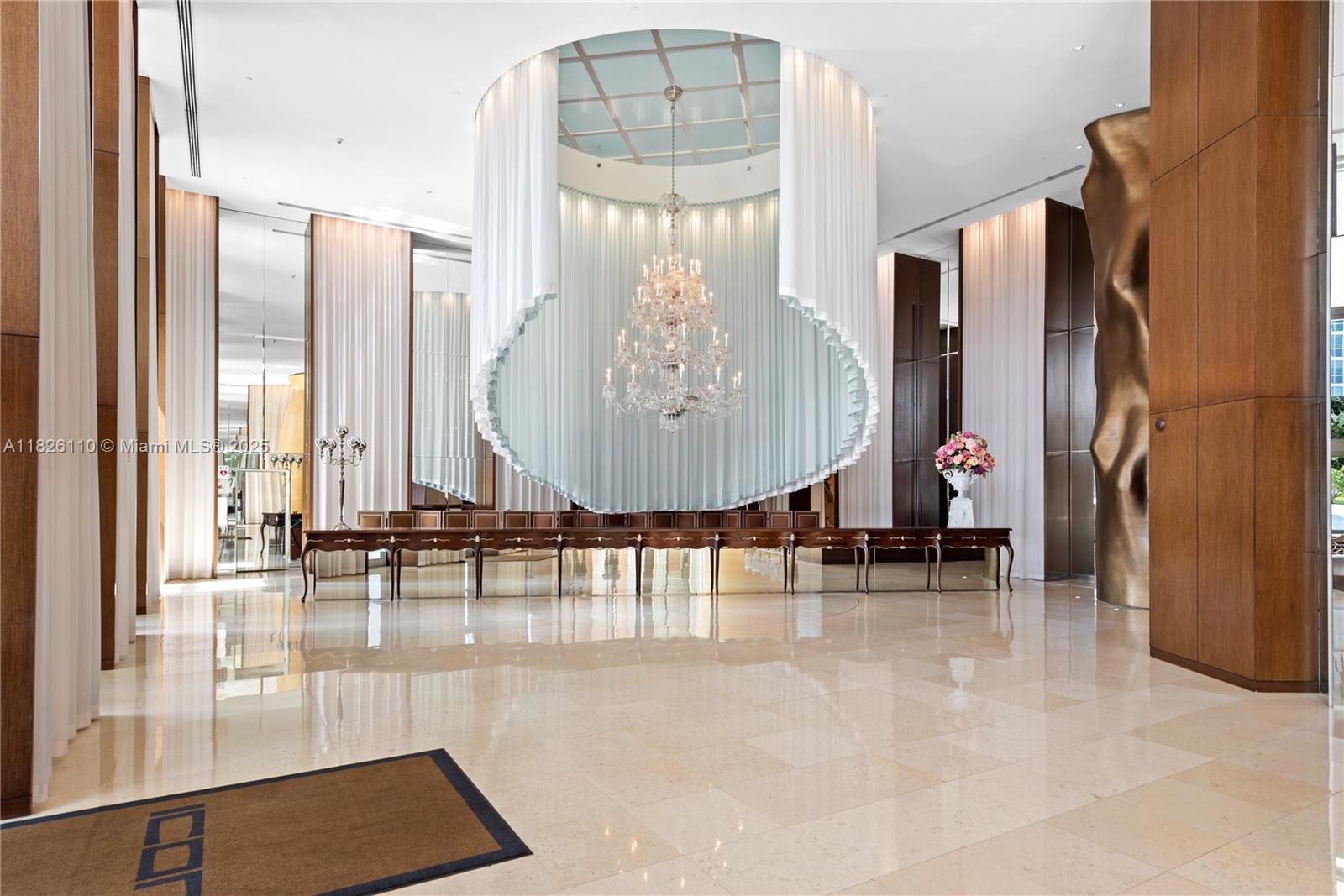 ICON CONDO - Residential