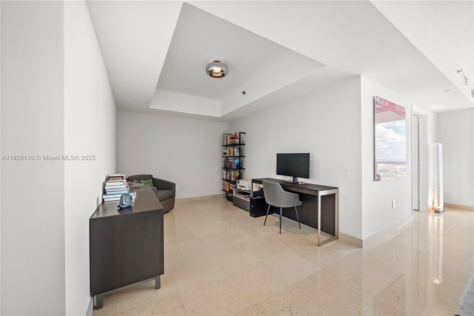 ICON CONDO - Residential