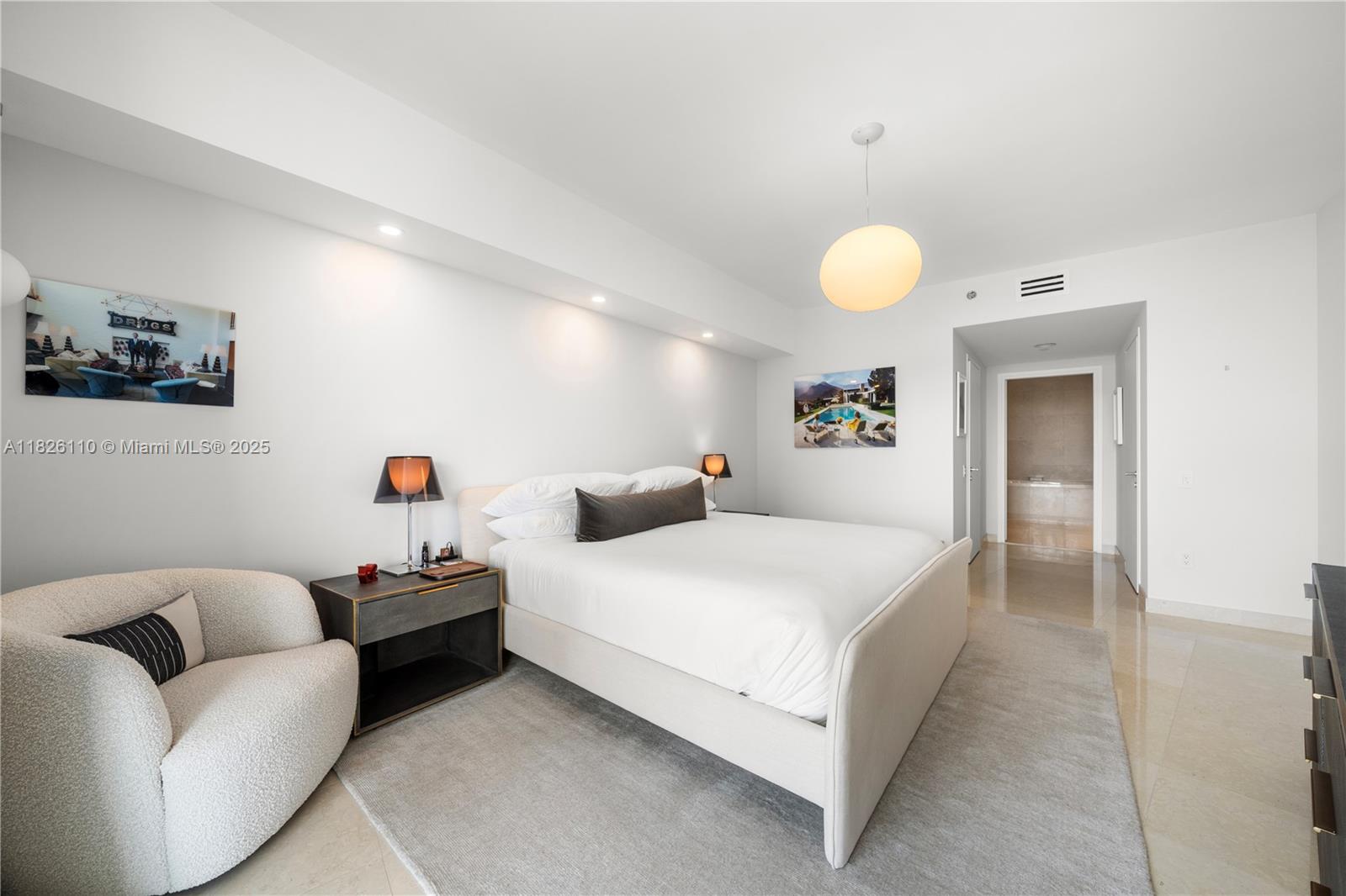 ICON CONDO - Residential