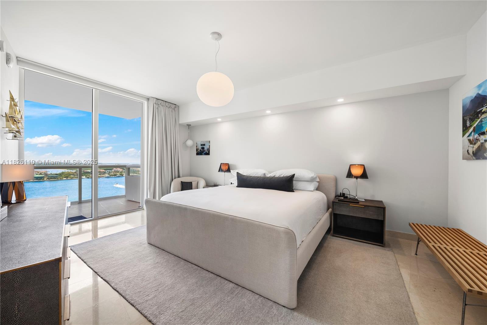 ICON CONDO - Residential