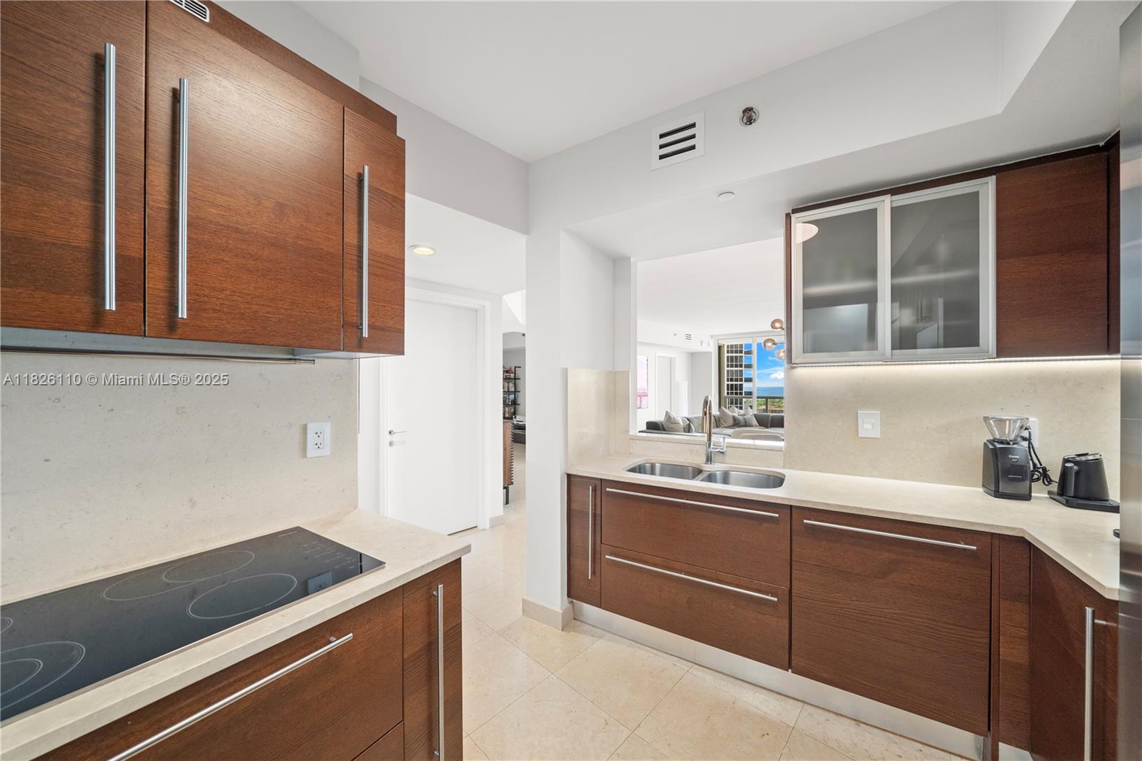 ICON CONDO - Residential