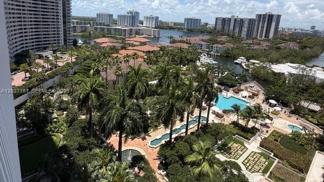2000 Island Blvd 1404