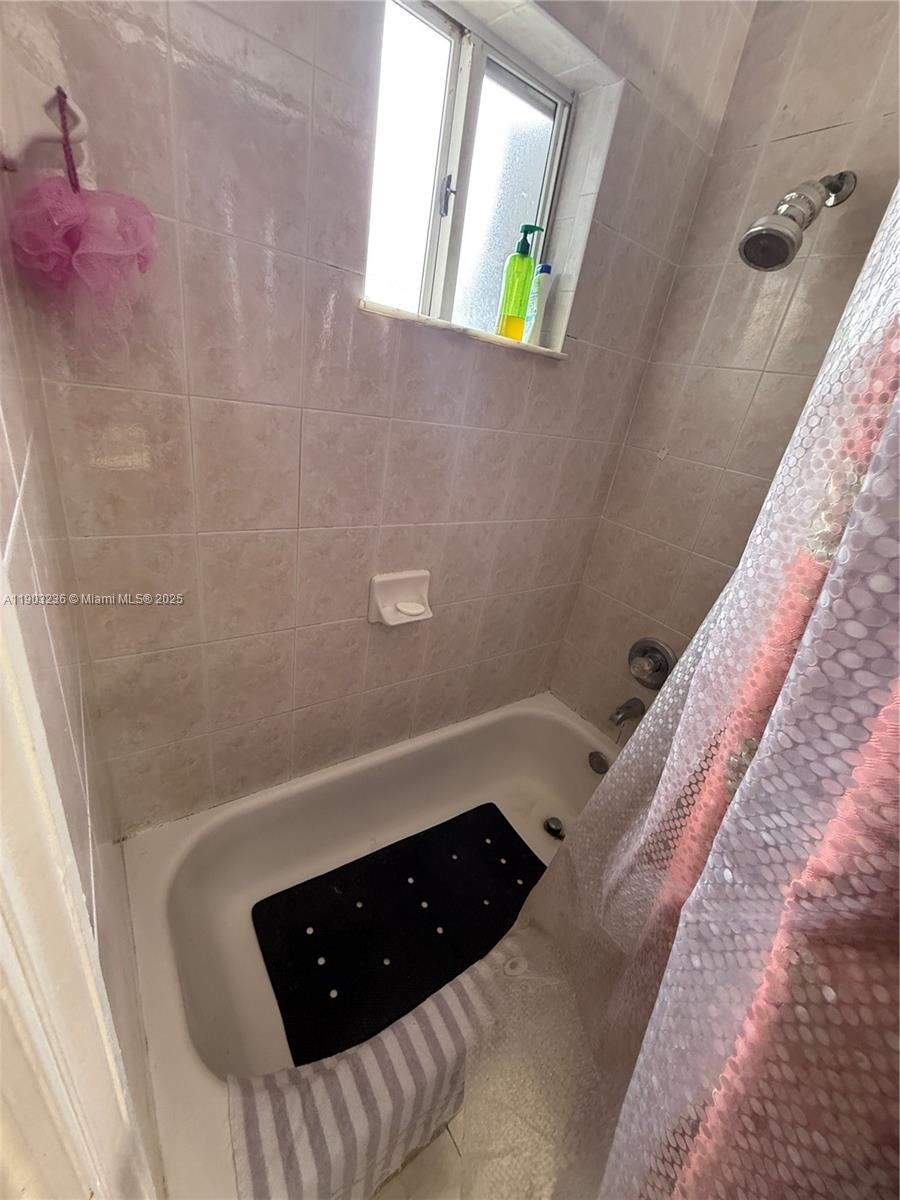 DORAL GRAND CONDO - Residential