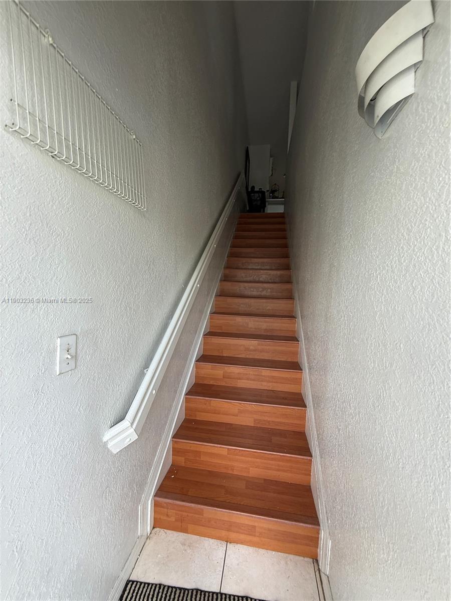 DORAL GRAND CONDO - Residential