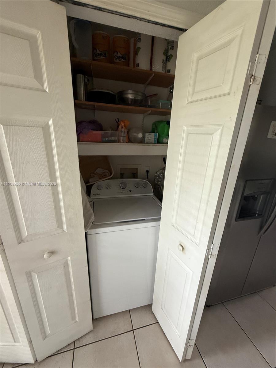 DORAL GRAND CONDO - Residential