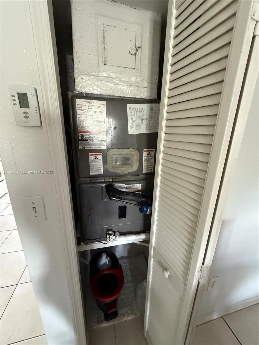 DORAL GRAND CONDO - Residential