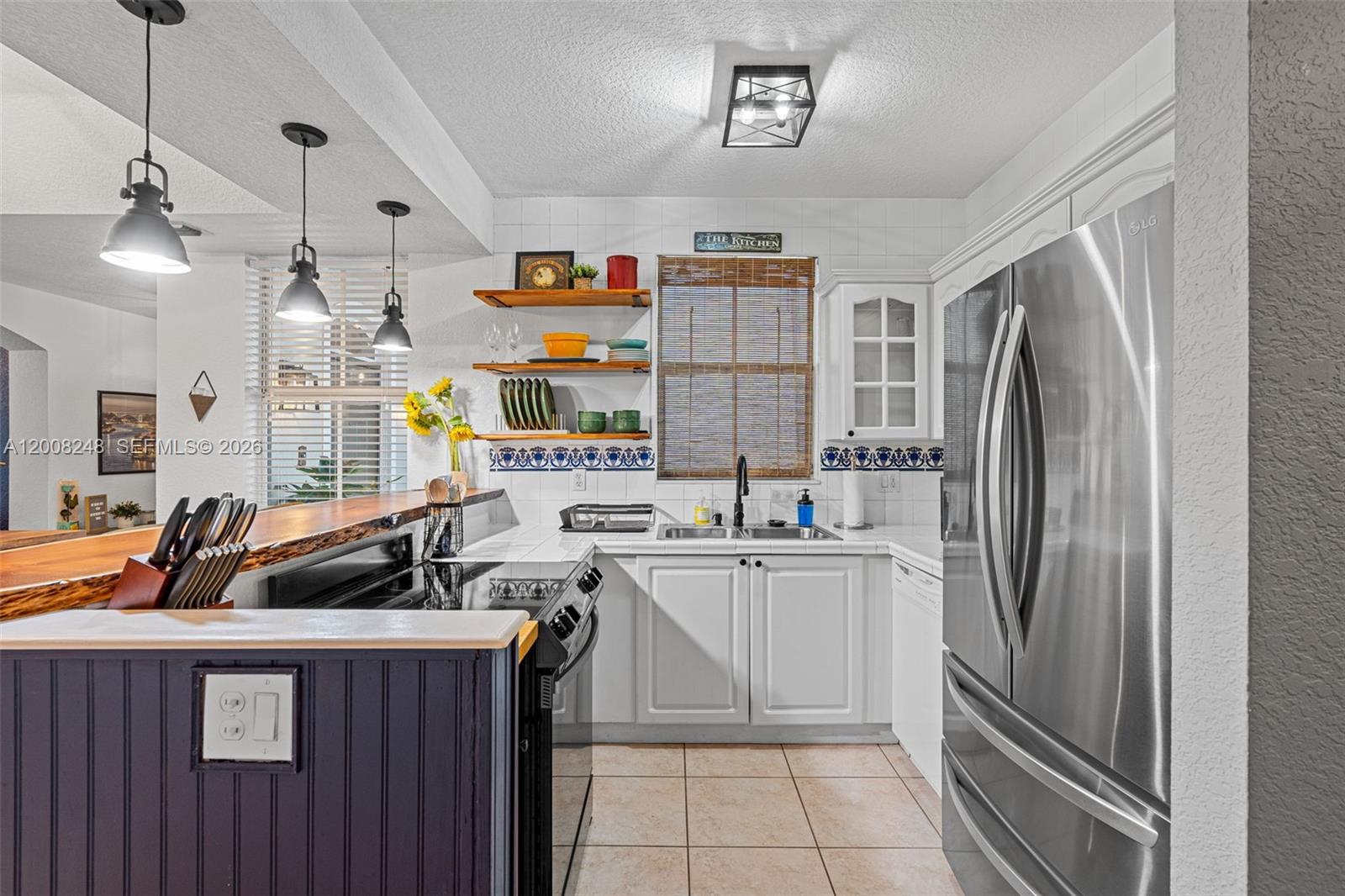 ANCHORAGE AT MIAMI LAKES - Residential