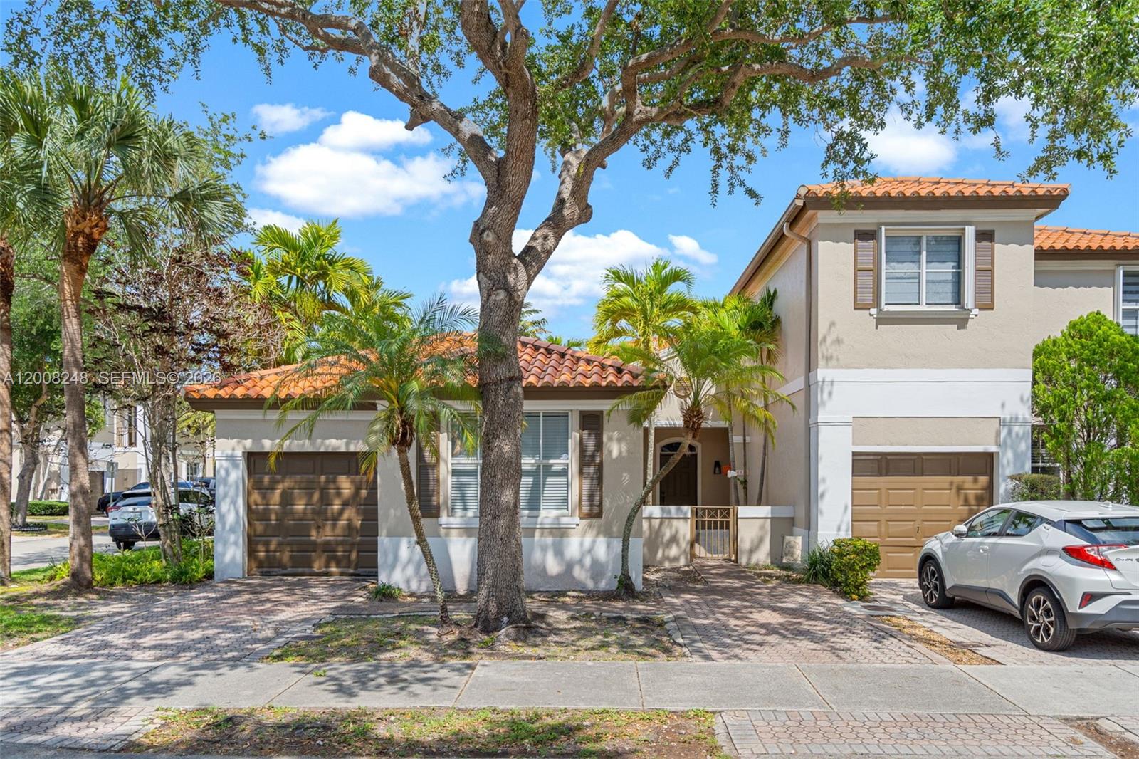 ANCHORAGE AT MIAMI LAKES - Residential