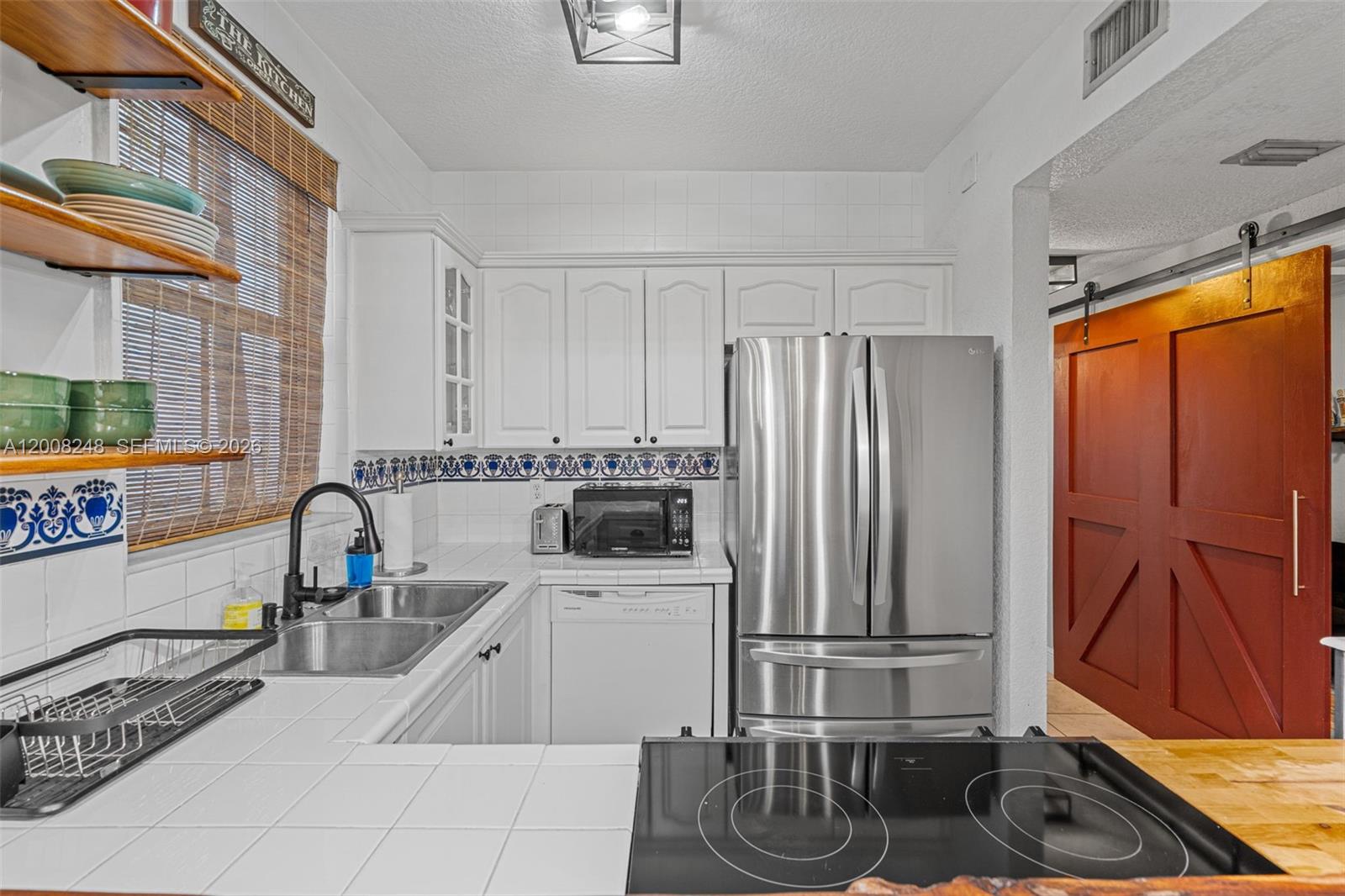 ANCHORAGE AT MIAMI LAKES - Residential