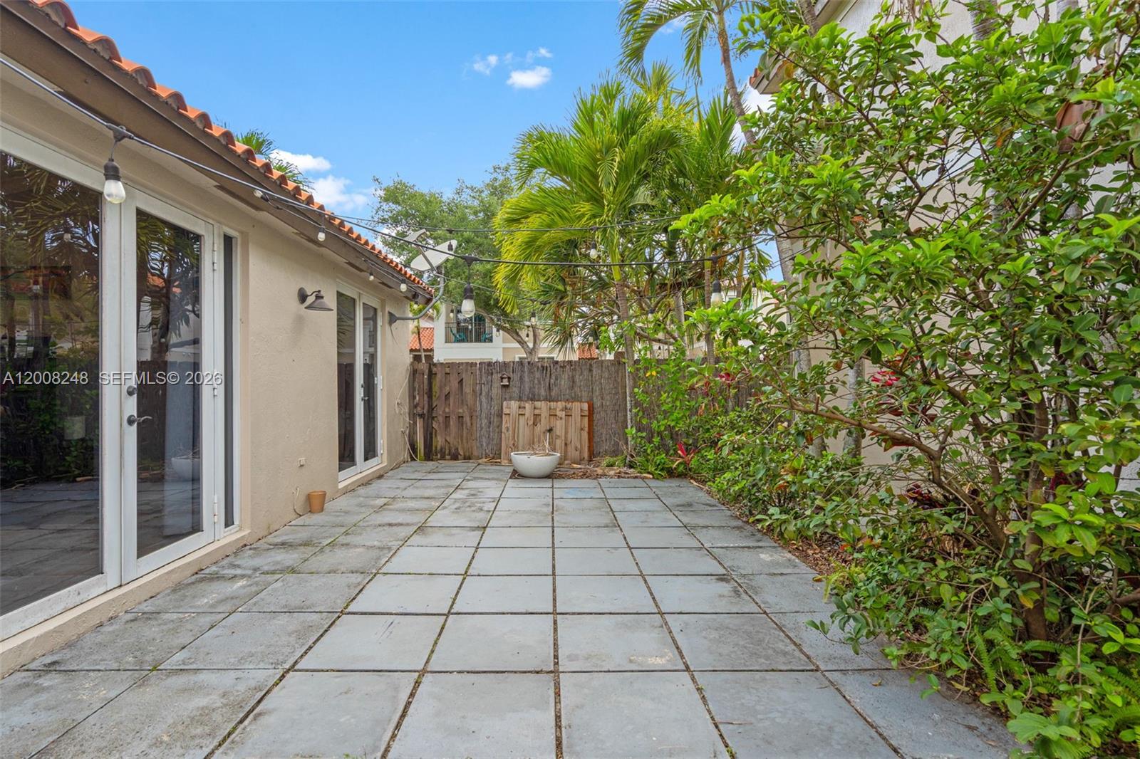ANCHORAGE AT MIAMI LAKES - Residential