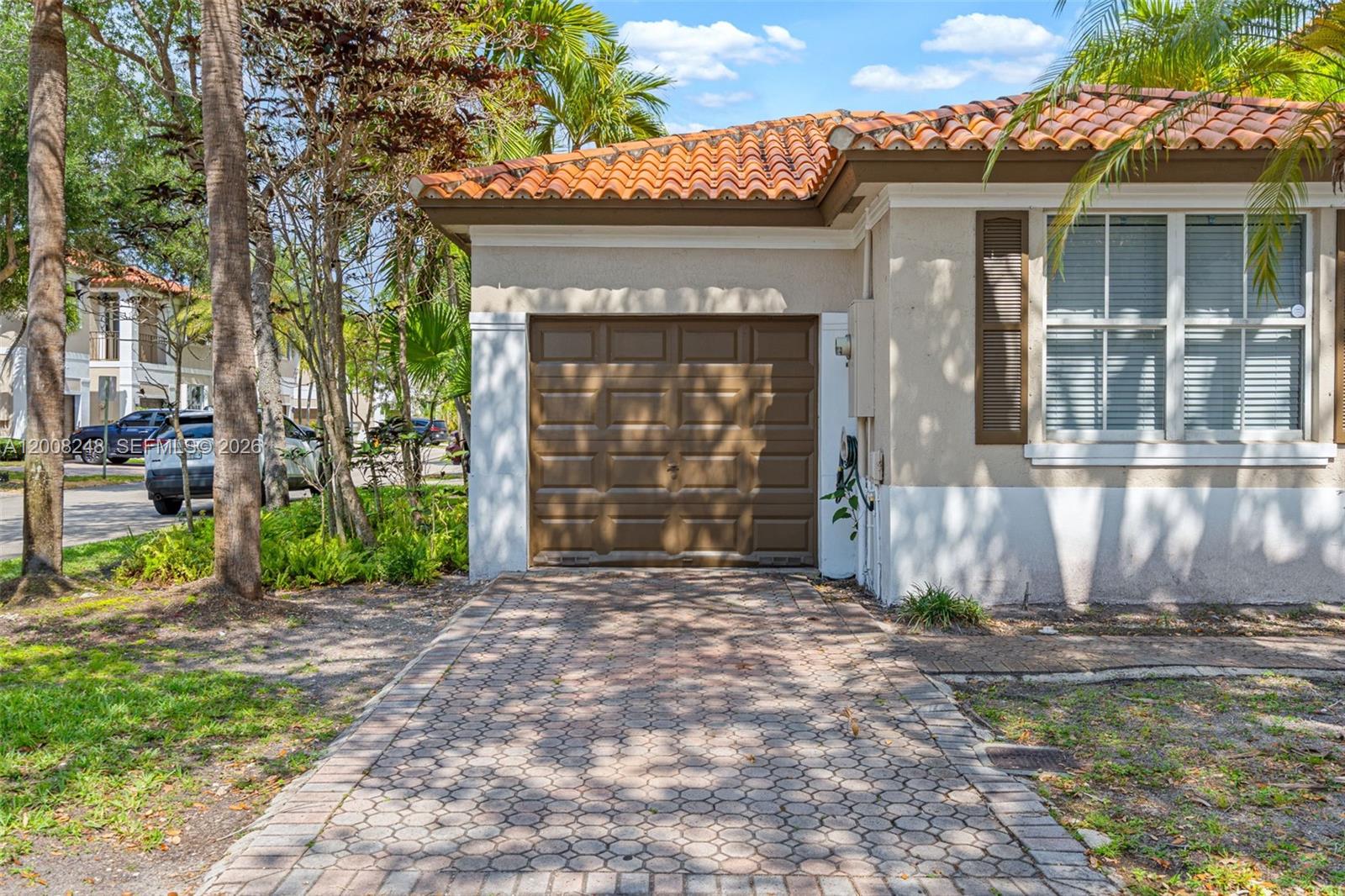 ANCHORAGE AT MIAMI LAKES - Residential
