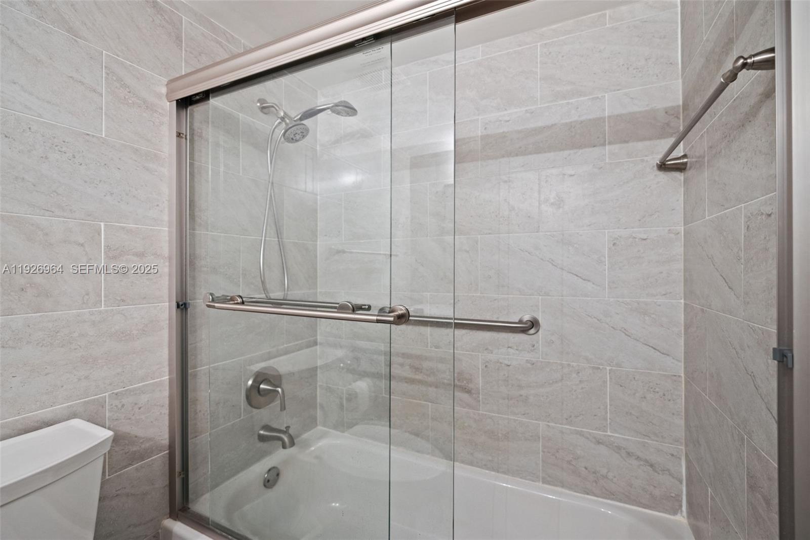 SUNNY ISLES INLAND - Residential